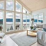 Serene Waterfront Retreat-By Traum Prázdninový dům *