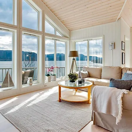 Serene Waterfront Retreat-by Traum