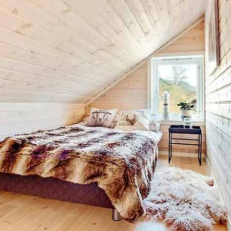 Tatil Evi Serene Waterfront Retreat-by Traum Valevåg